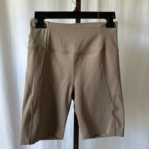 Girlfriend Collective Taupe Biker Shorts (Size: M)
